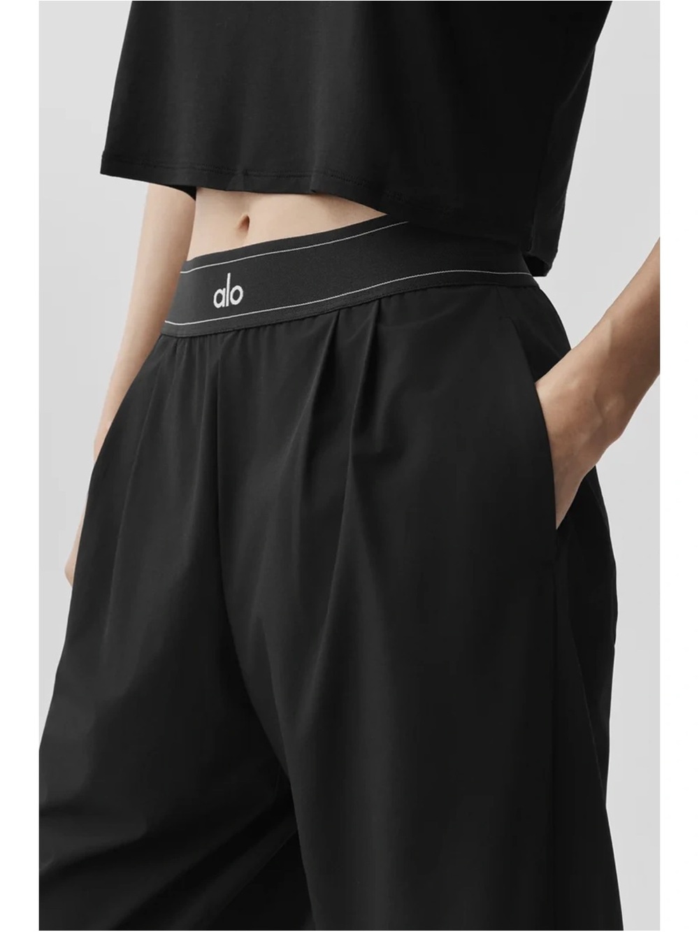Alo Suit Up Trouser Black (Sizes XS-L) - Picture 2 of 2